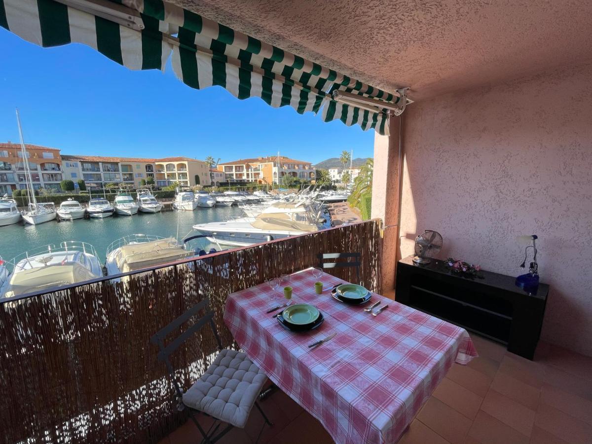 Port Cogolin Vue Bateau Apartamento Exterior foto